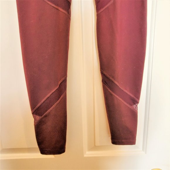 OLD NAVY Women's Activewear Leggings - Picture 3 of 3